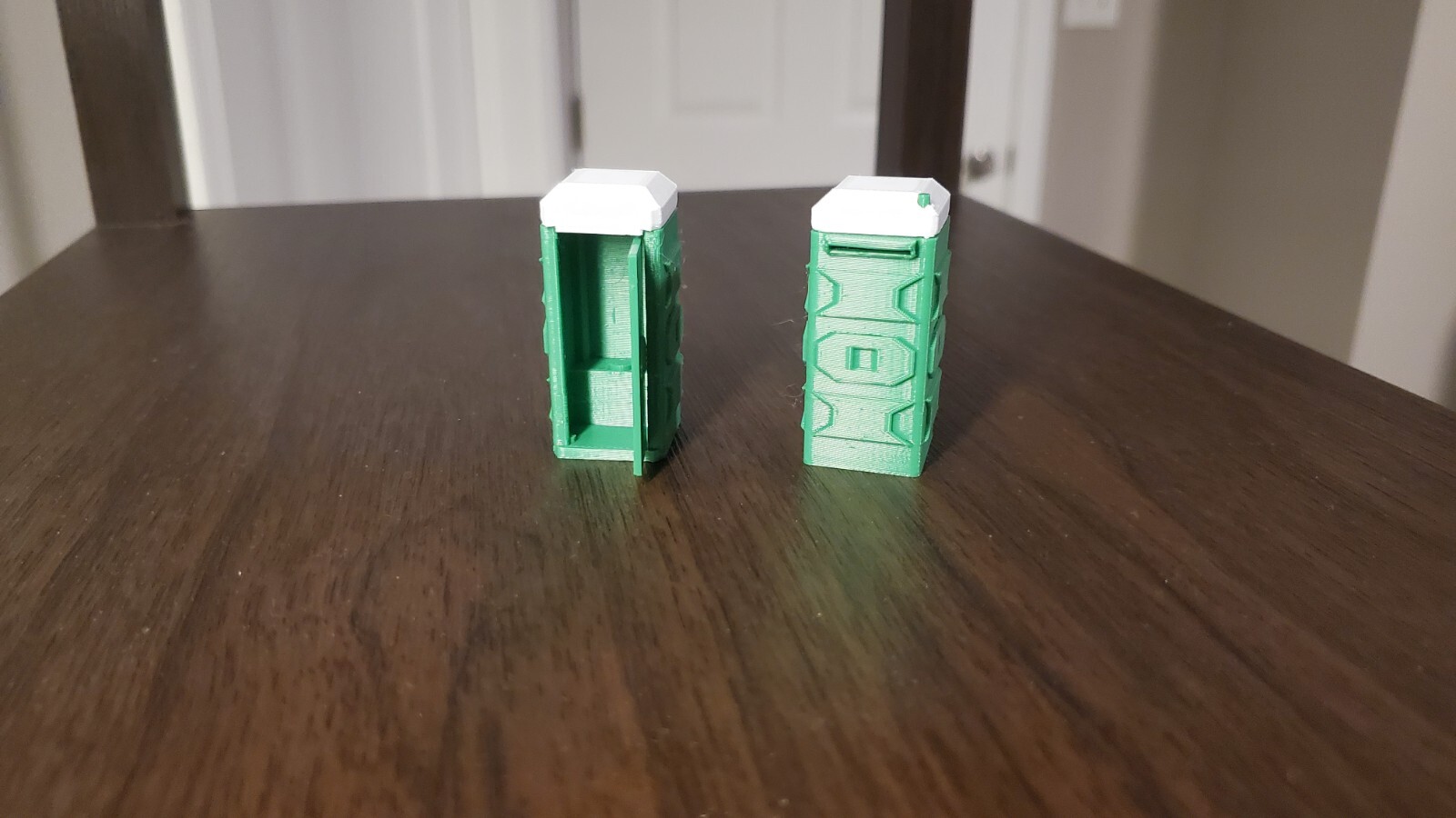 *2 pack* 1:50 scale porta-potty diorama accessory green with white top *2 pack*