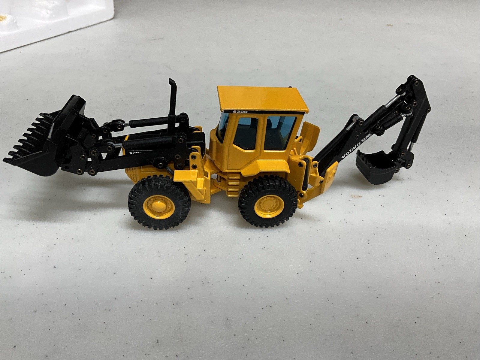 Joao Compact Volvo BM 6300 Excavator