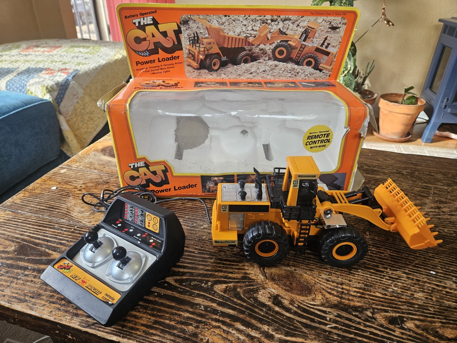 TESTED WORKS! Vintage 1987 Bright CAT Power Loader No. 290 – Remote Control