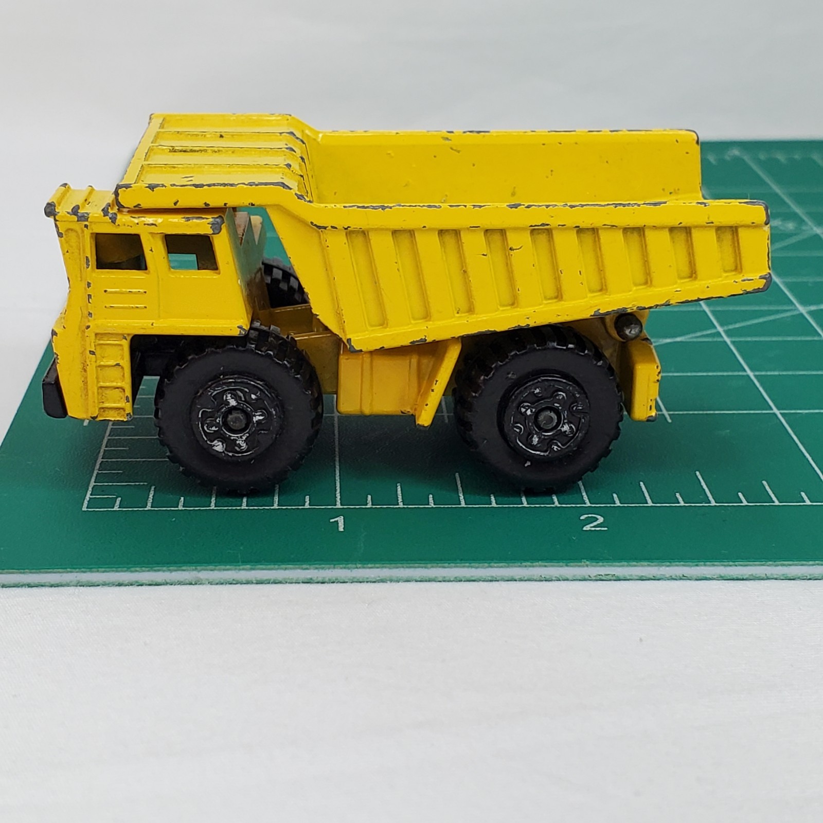 Vintage 1976 Matchbox Lesney Superfast #58 Faun Dump Truck Die-Cast Yellow ROUGH
