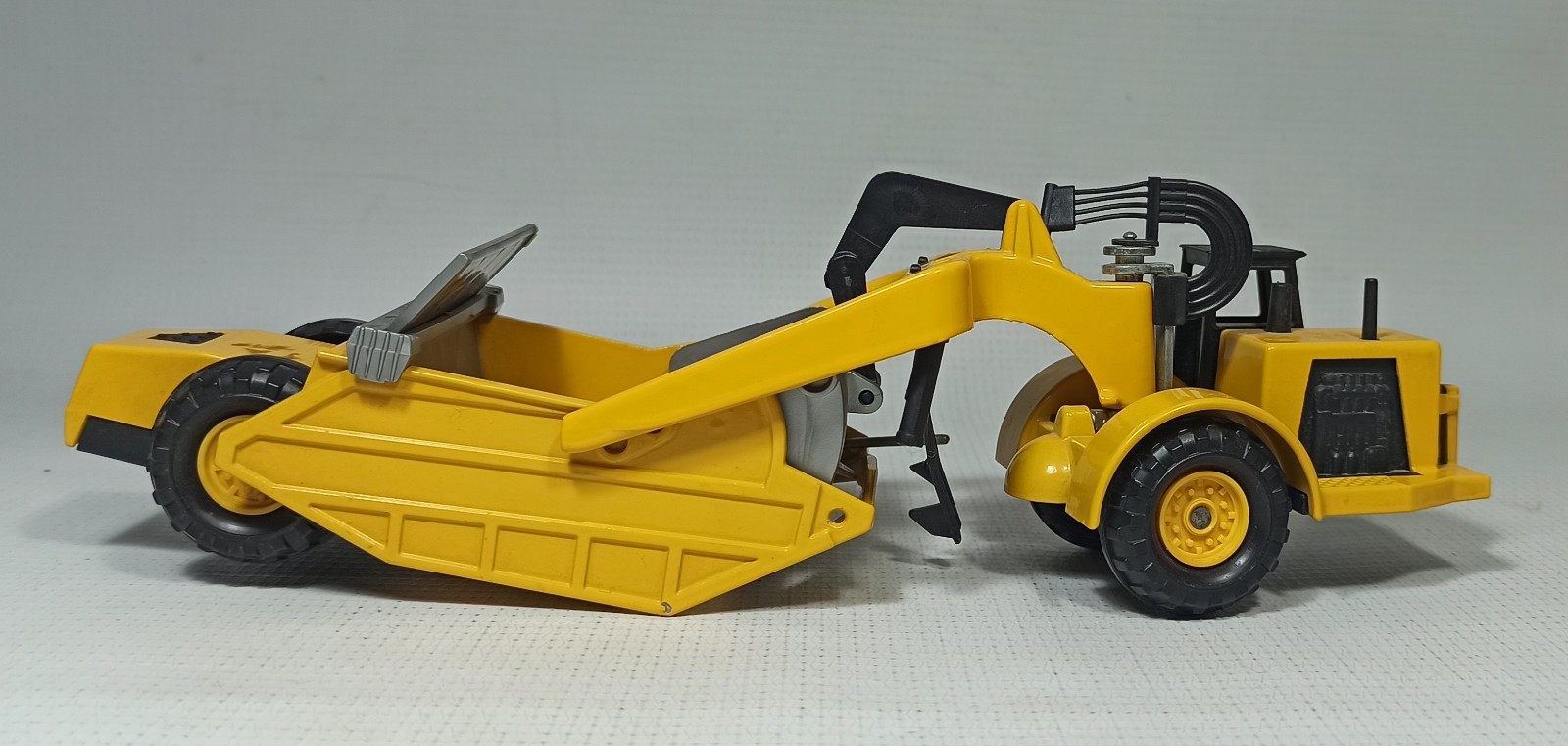 MAJORETTE VTG 4510 CONSTRUCTION SERIES 4500 SCRAPER 1:50 INDUSTRIAL VEHICLE