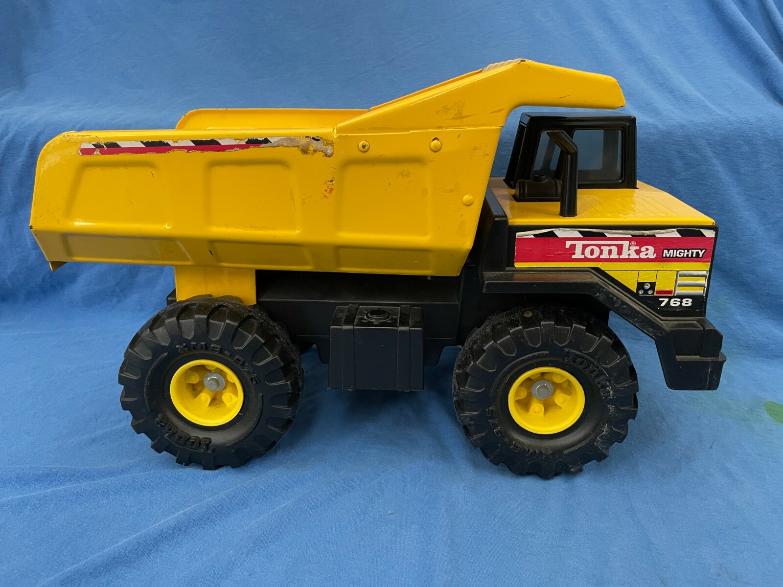 Tonka Mighty DUMP TRUCK #768 Toy Construction Equipment Pressed Steel Highway