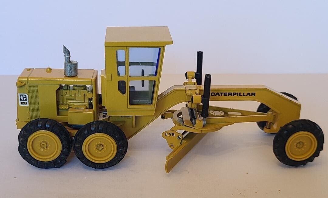 NZG Caterpillar 12G Motor Grader yellow unused great condition 