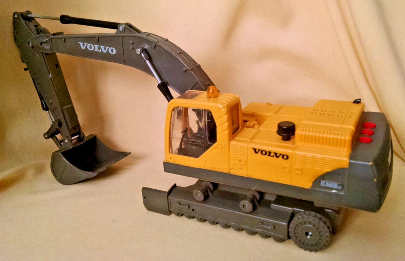 Volvo Excavator EC460B LC New Ray Parts Restoration Plastic Lights Sounds Tracks