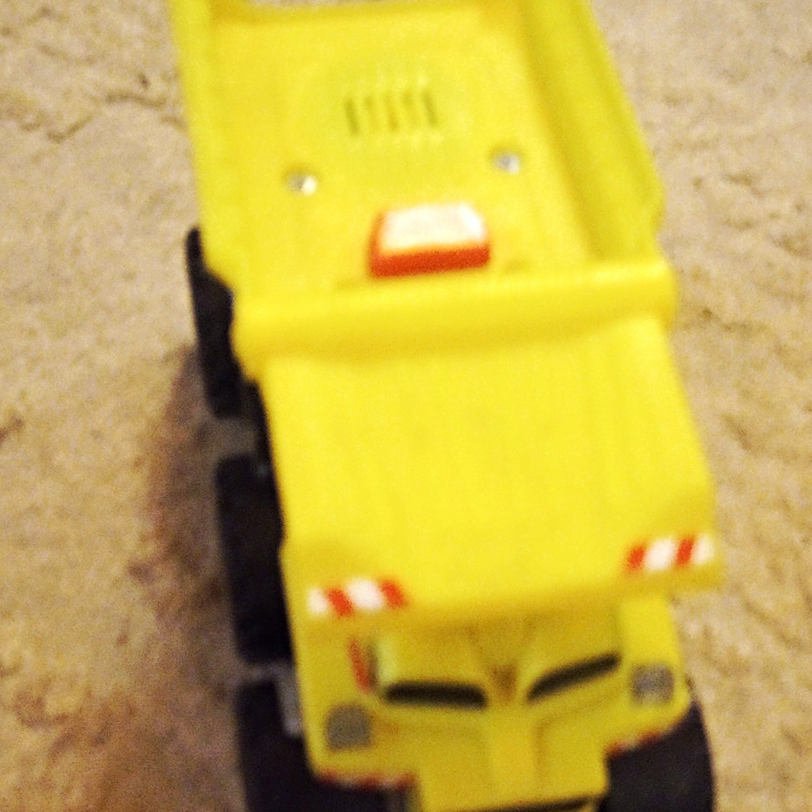 Yellow & Black Diecast Dump Truck Toy Construction Vehicle Construction Truck