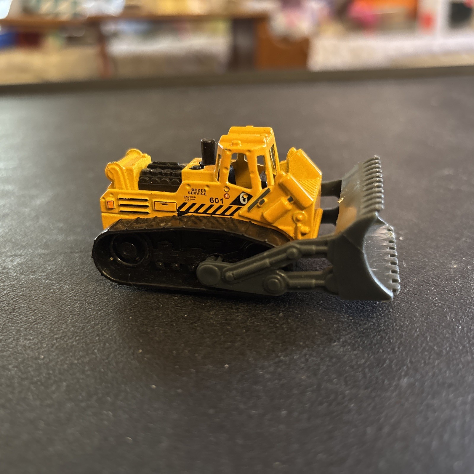 2000 Mattel Matchbox Diecast MB601 BULLDOZER Non Super Treasure Hunt