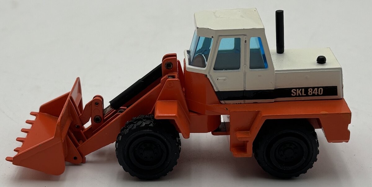 NZG 235 1:50 Schaeff SKL 840 Wheel Loader EX