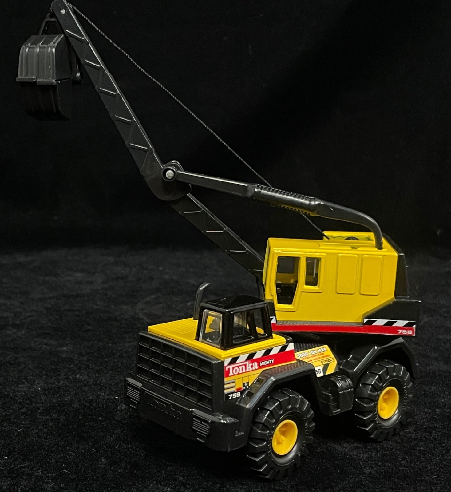 Maisto Diecast Tonka Mighty 758 Crane – Very Nice Truck