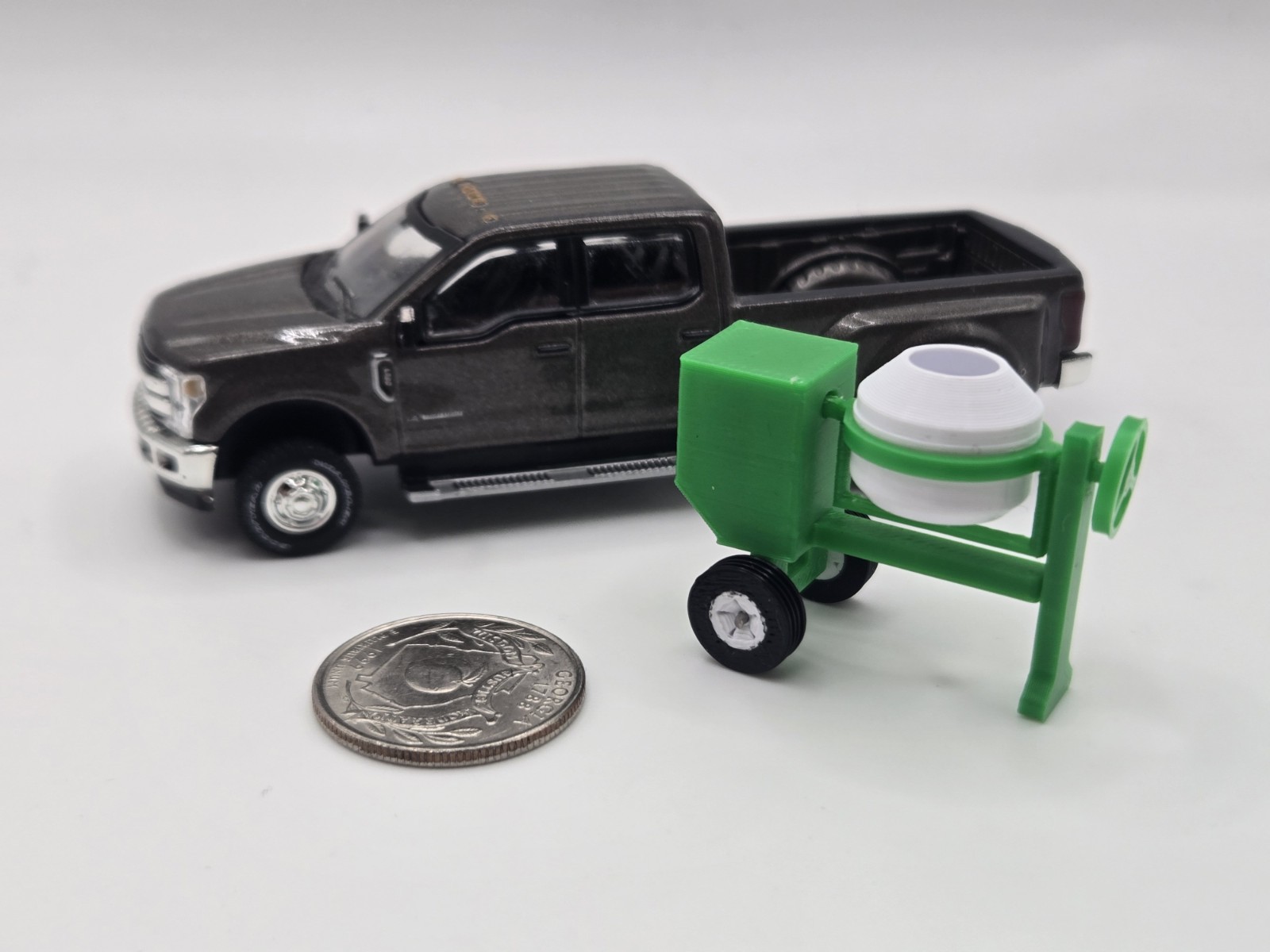 1/64 Scale Posable 12CF Concrete Cement Mixer in Green