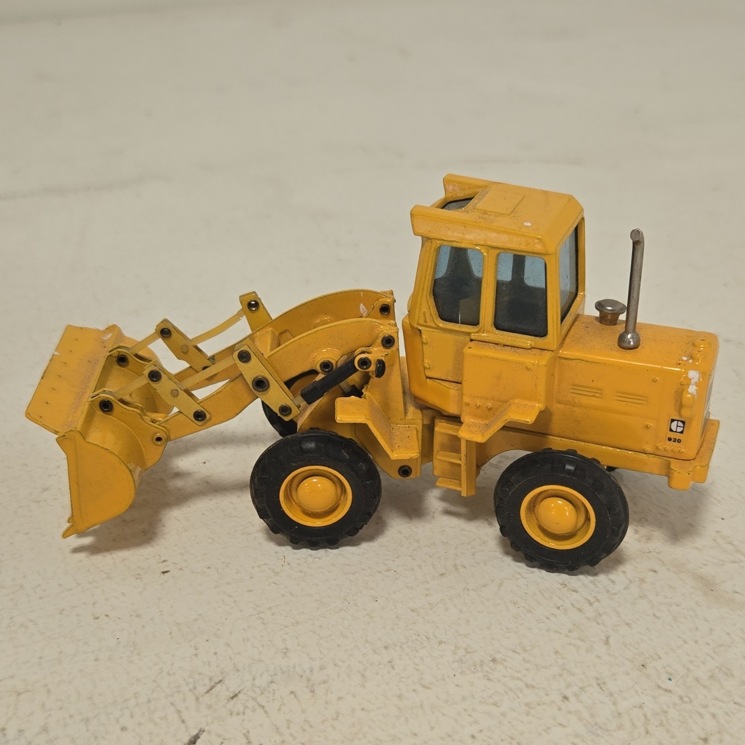 Joal Miniaturas 214 ICAT Wheel Loader 1:50 Diecast Model Yellow/Black