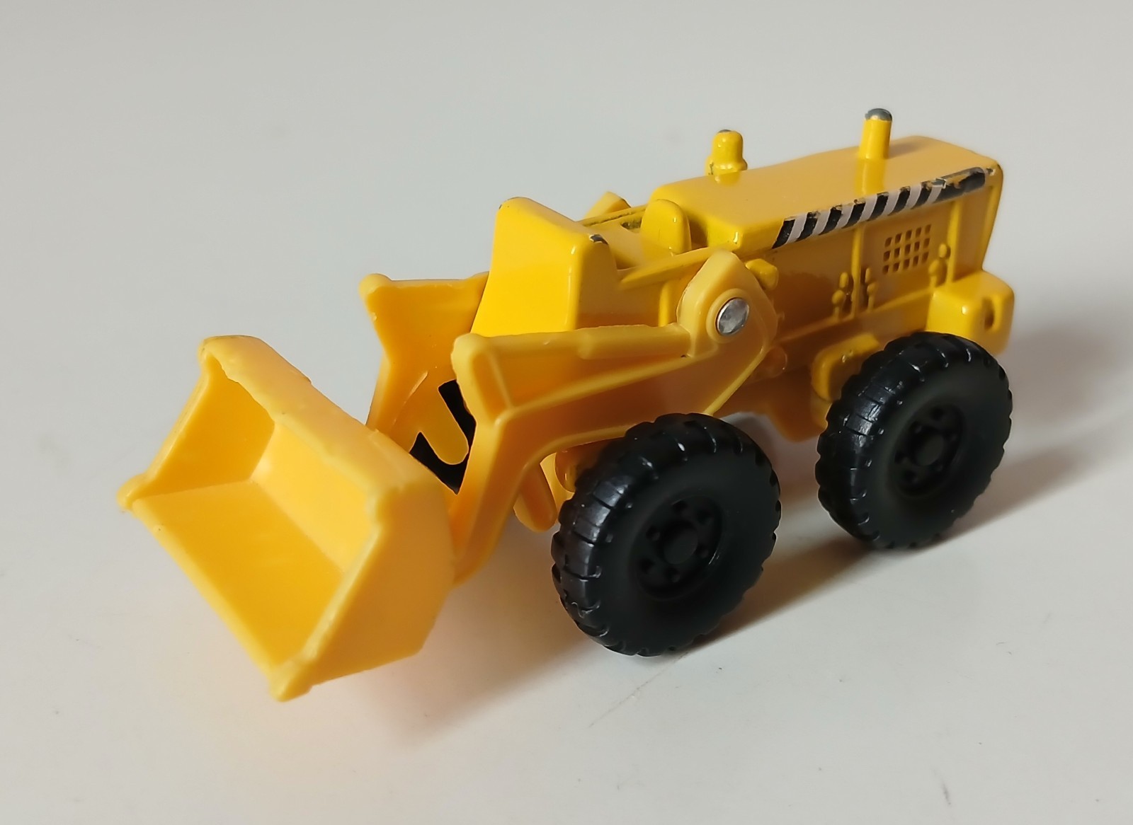 Maisto Tractor Shovel