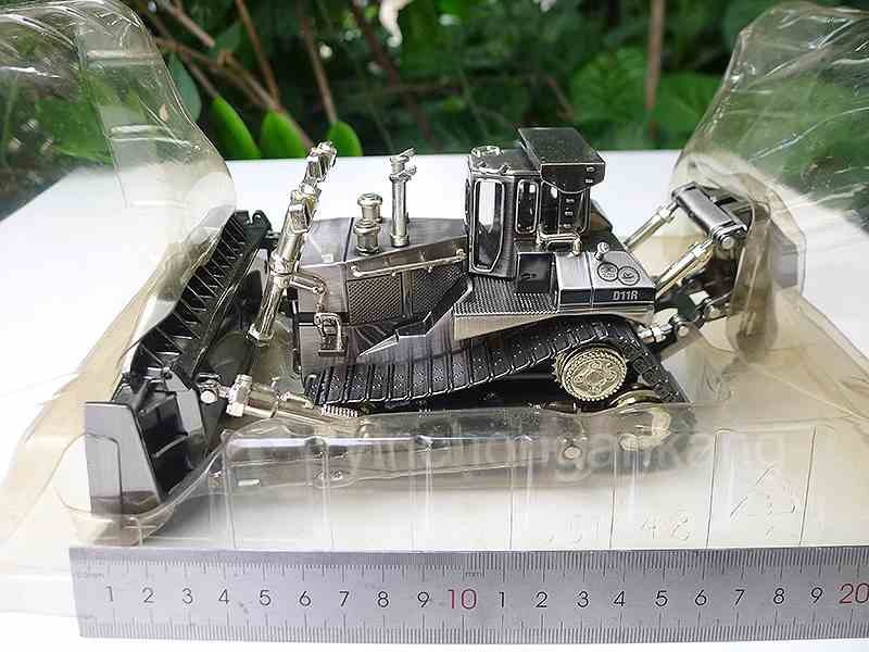 Norscot Limited Edition CAT D11R track-type Tractor 1:50 Scale Silvery Colour