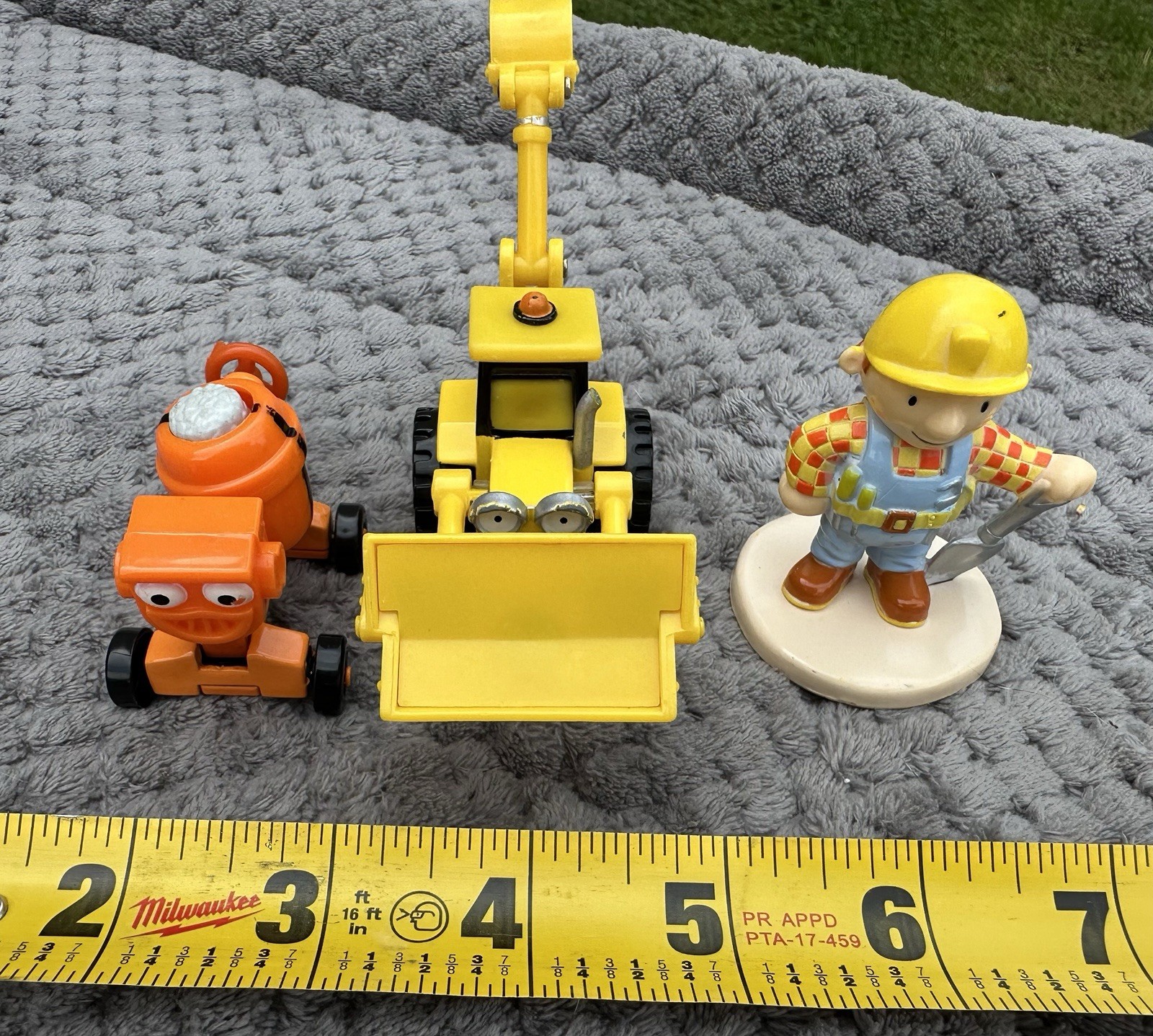 Bob The Builder Diecast Scoop The Digger & Dizzy Cement Mixer