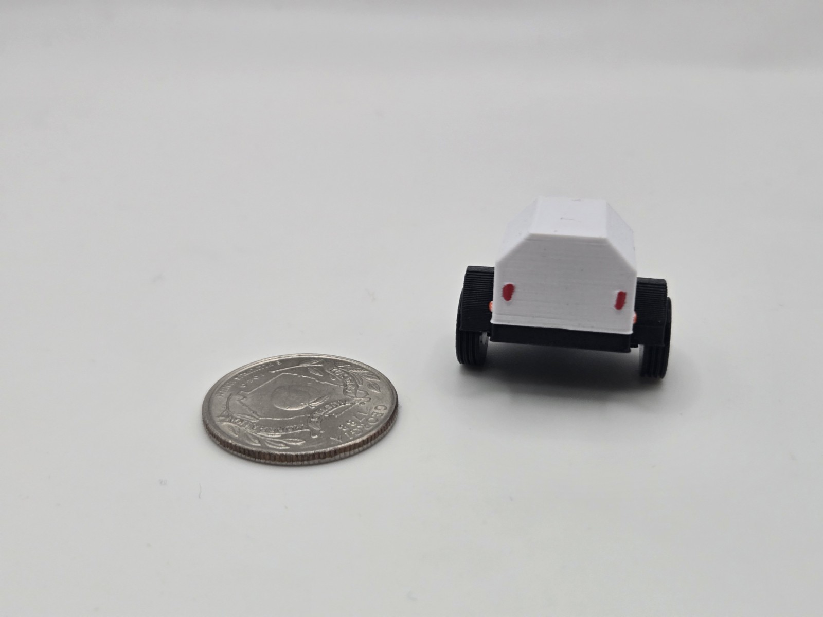 1/64 Scale Small Towable Generator in White
