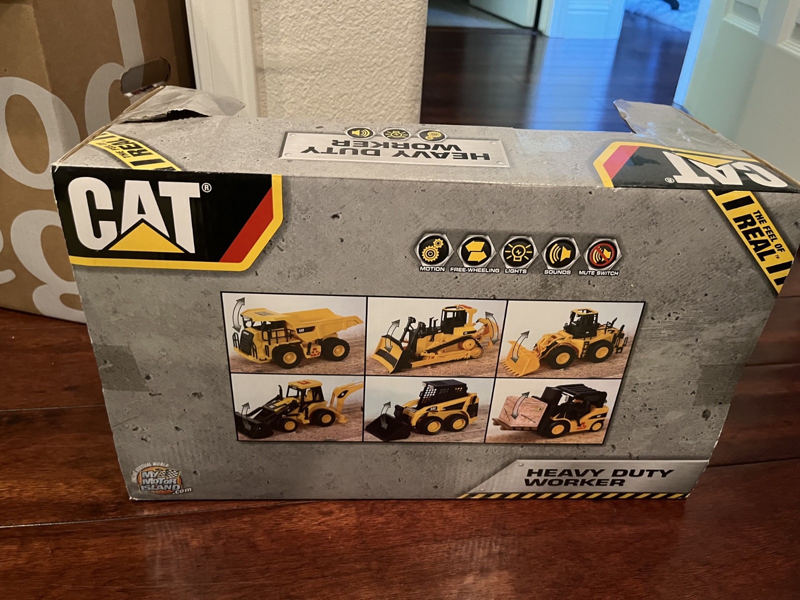 CAT Heavy Duty Worker Backhoe Yellow + Black 2013 New Condition