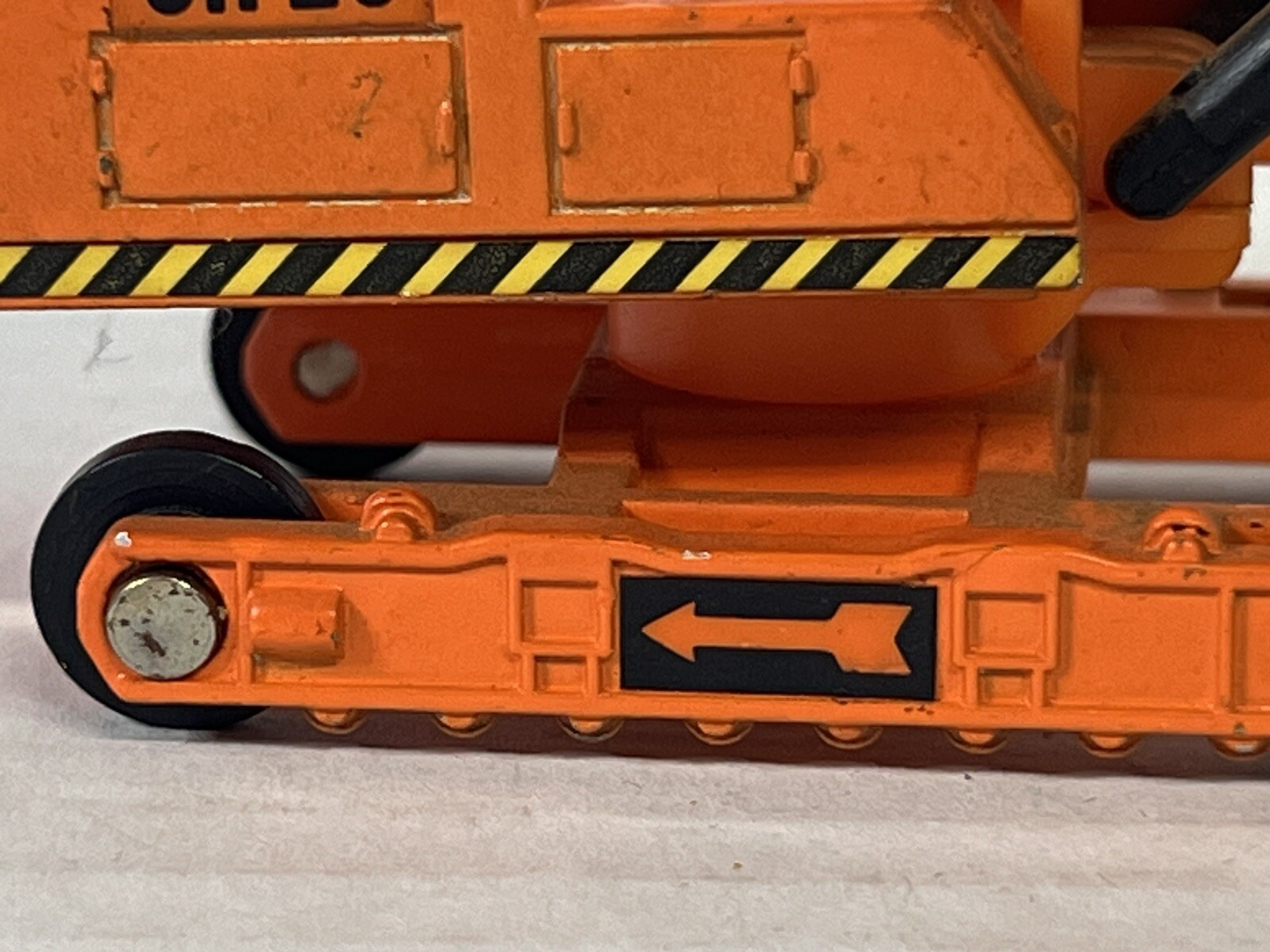 Shinsei Mini Power Hitachi UH20 Loader Shovel No. 29 Orange Diecast Tractor 1:64