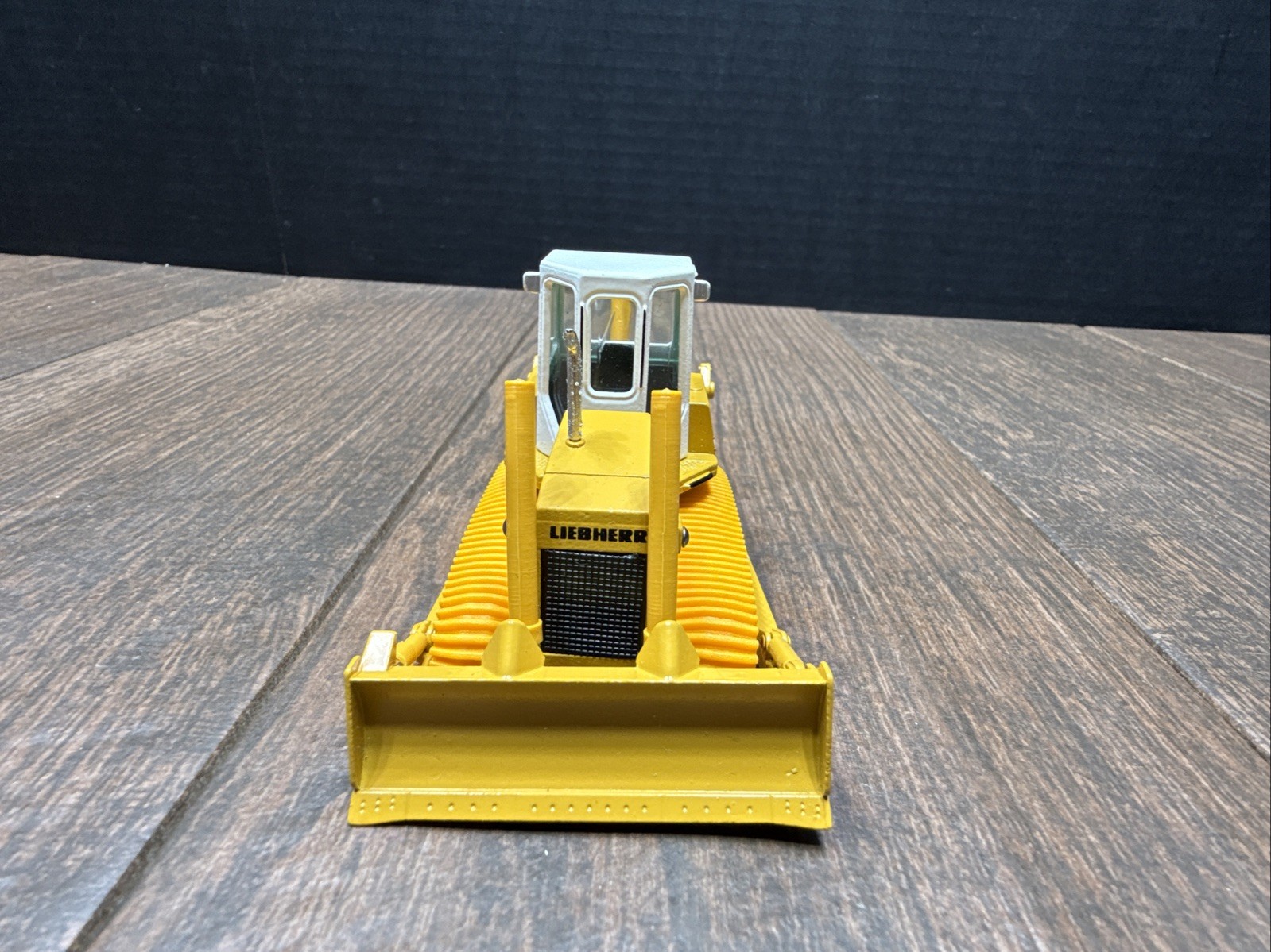 LIEBHERR PR 722 THE CRAWLER TRACTOR DIECAST CONRAD MODEL NO 2803