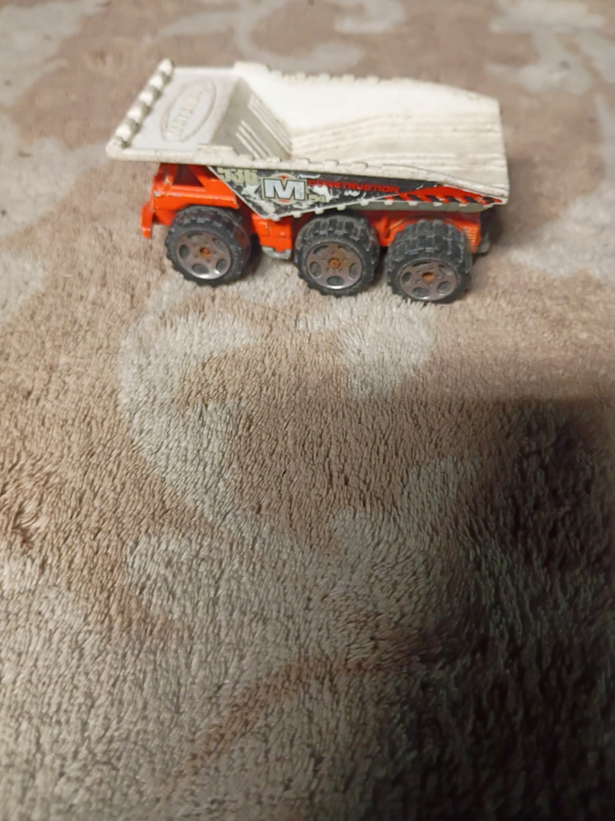 Matchbox 2001 Orange White Construction M-54 536 Dump Truck Diecast Toy Vehicle