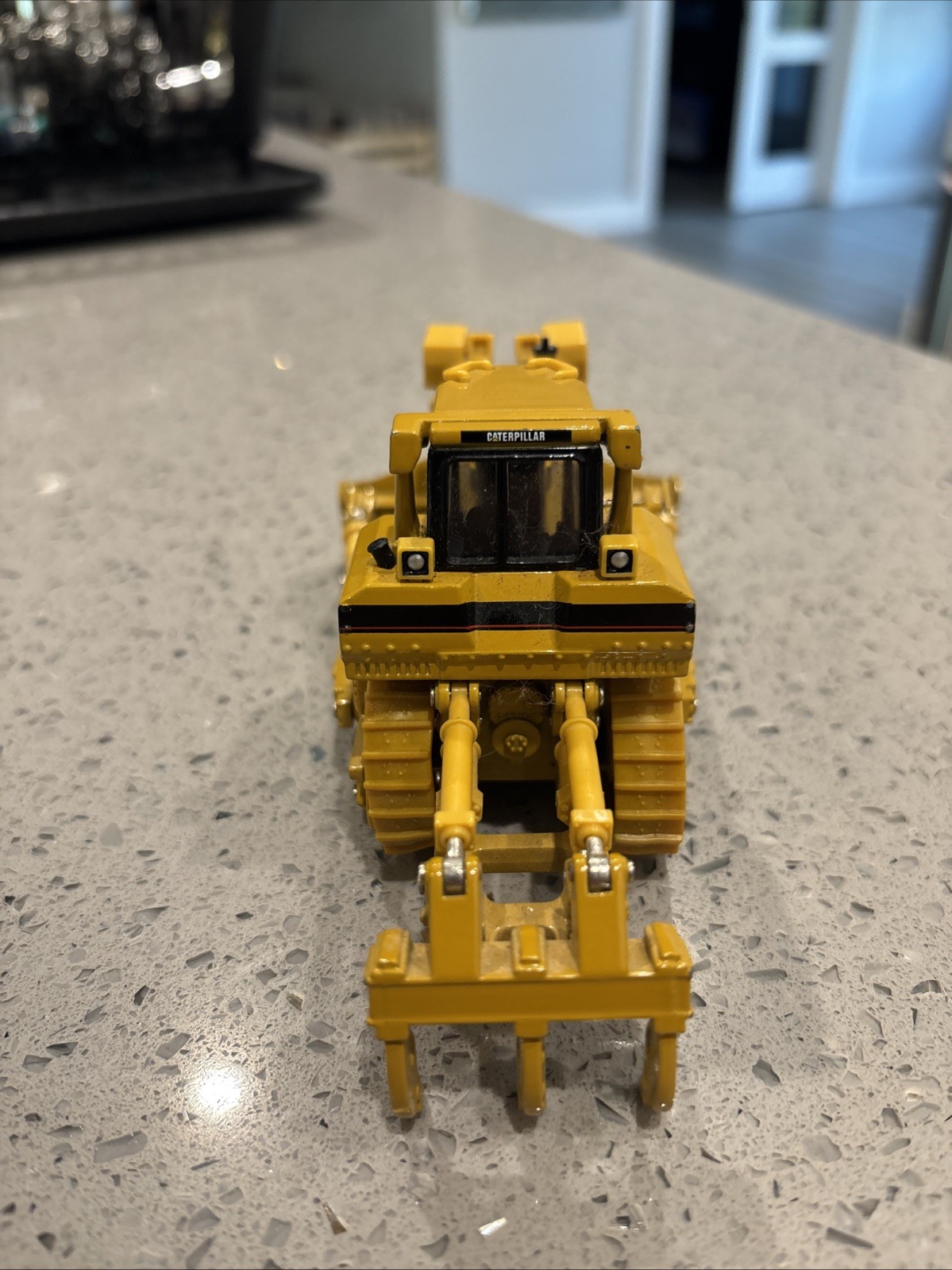 Cat D8R Series II Track-Type Tractor 1:50 Scale Norscot Model