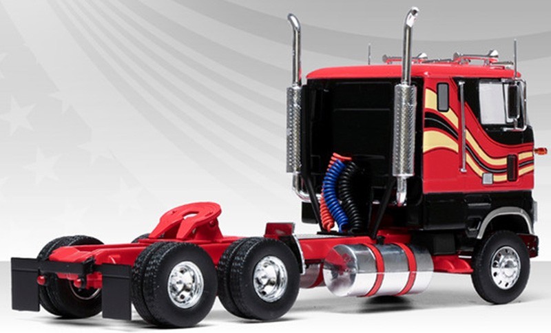 IXO TR003 Ford 1976 CL 9000 Red / Black Swoosh 1/43 O Scale Diecast MIB