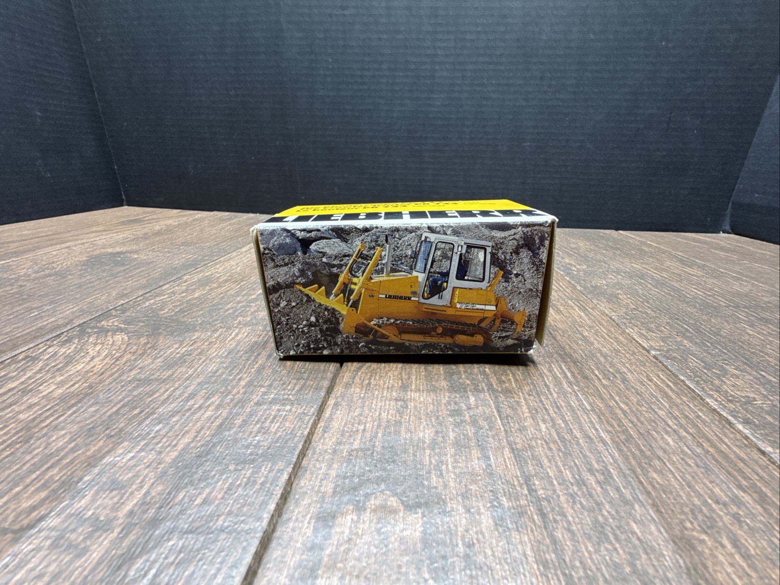 LIEBHERR PR 722 THE CRAWLER TRACTOR DIECAST CONRAD MODEL NO 2803