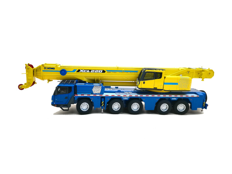 1:50 XCMG XCA220 All Terrain Crane Construction Machine Vehicles Diecast Model