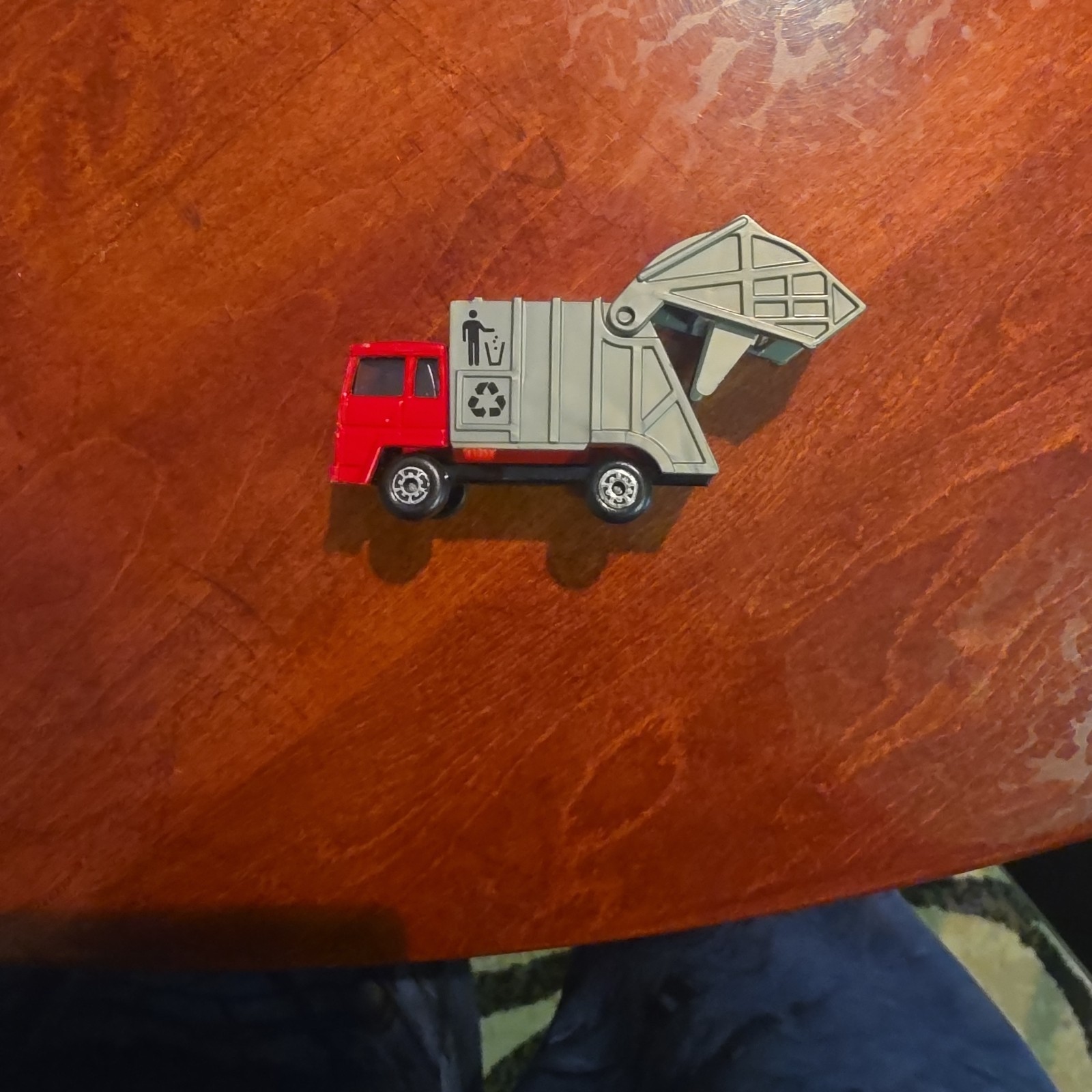 ​Matchbox MB36 Refuse Truck Garbage Truck Vintage 1979 Red Gray Recycling Diecas