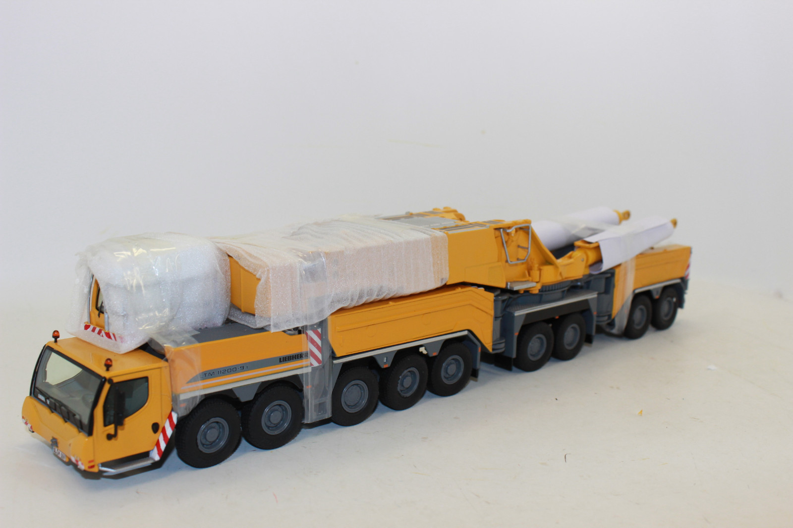 NZG 732 LTM 11200 1:50 Liebherr Crane Mobile Crane New In Original Packaging