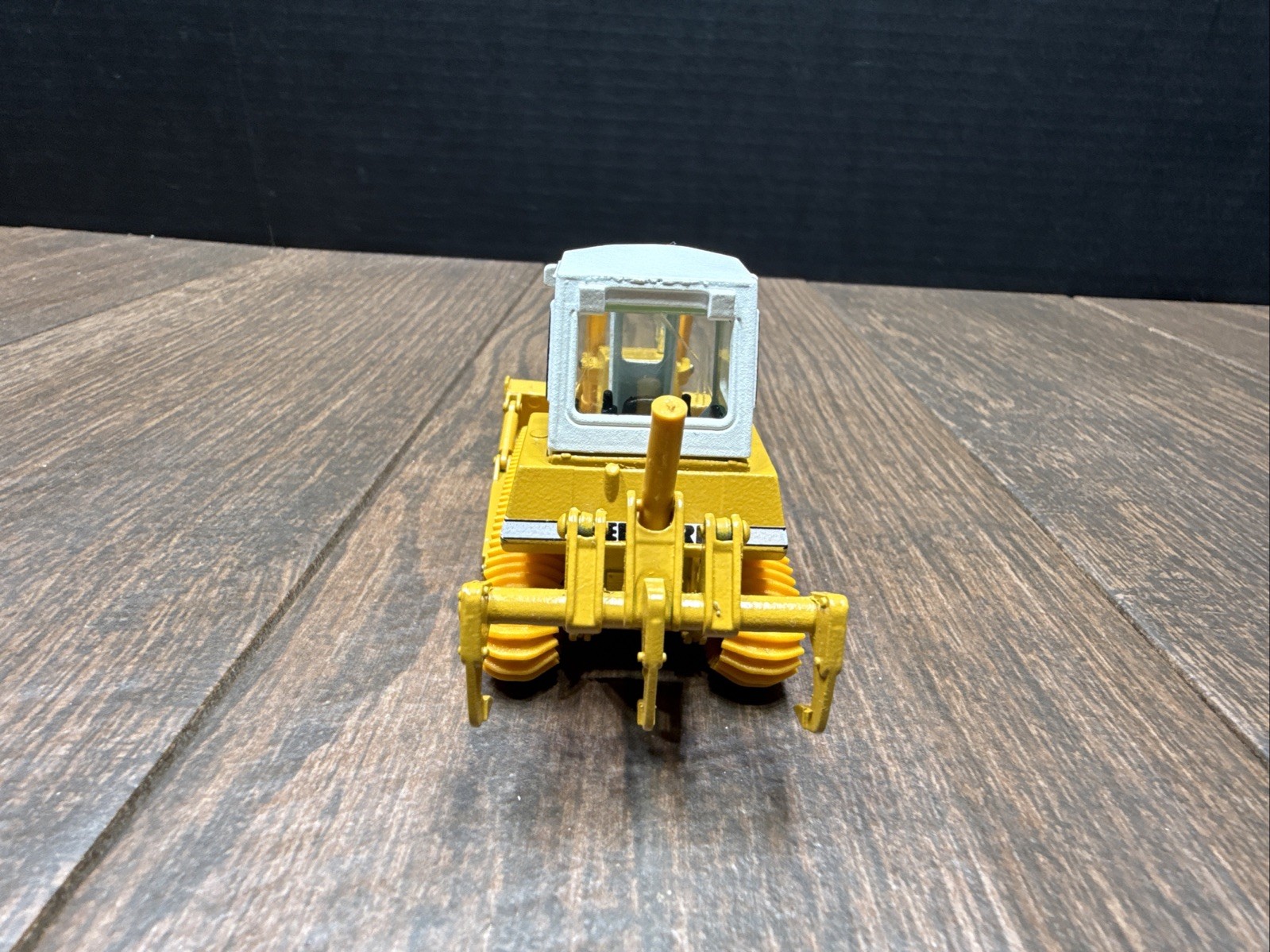 LIEBHERR PR 722 THE CRAWLER TRACTOR DIECAST CONRAD MODEL NO 2803