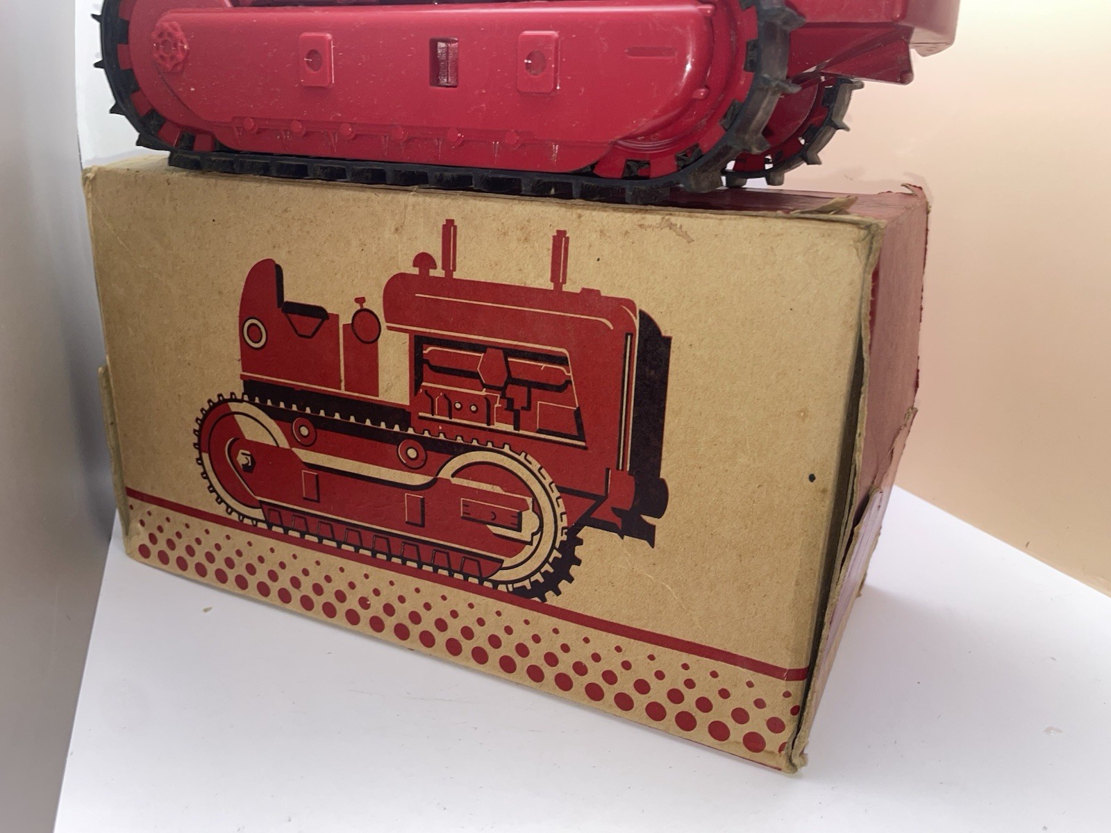 1947 IH International TD-24 Crawler Promo 1/16 PRODUCT MINIATURE PMC VF OB