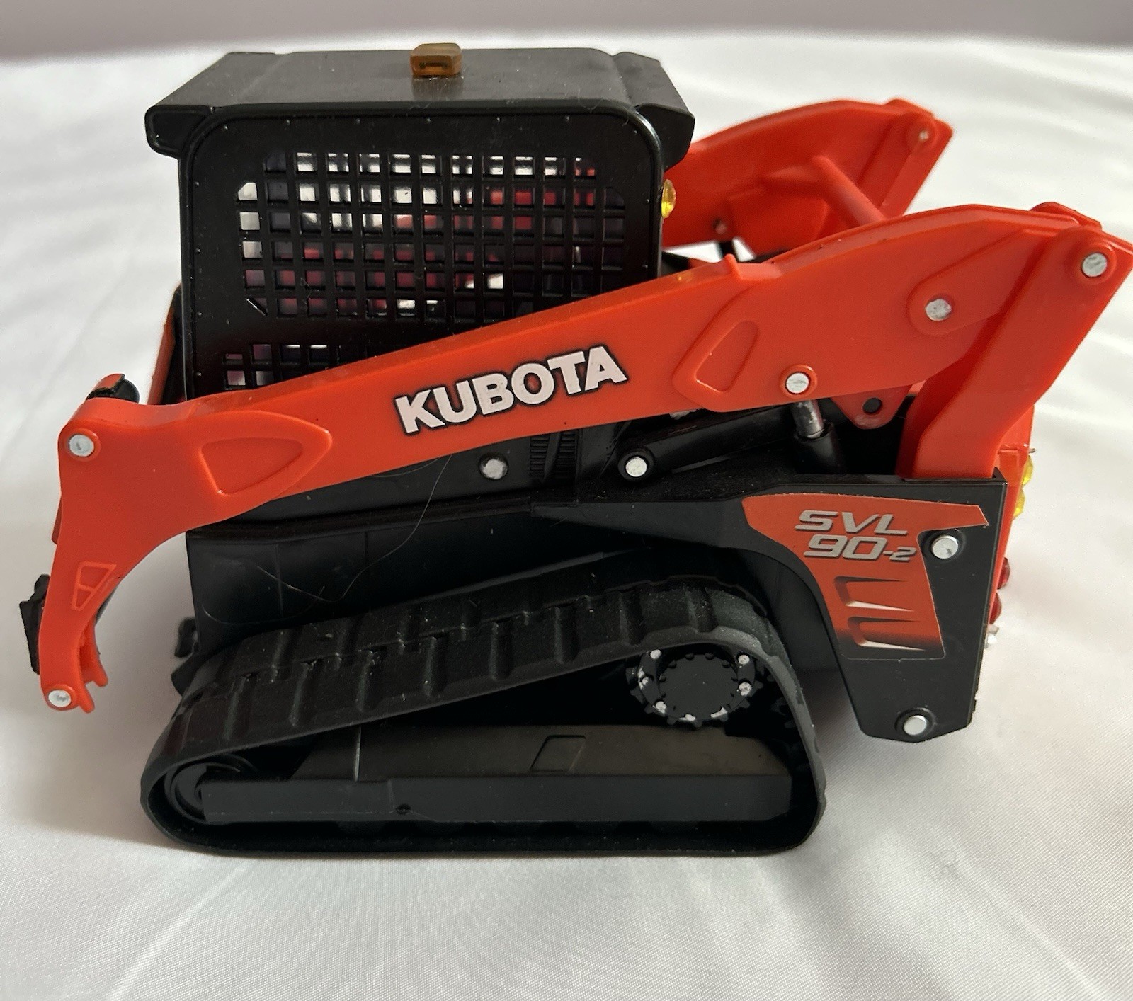 Kubota SVL90-2 Compact Track Loader 1:18 Scale
