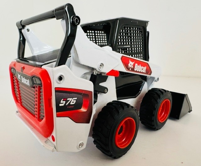1:25 Bobcat S76 Skid-Steer Loader Scale Diecast Model 7367308 By Norscot