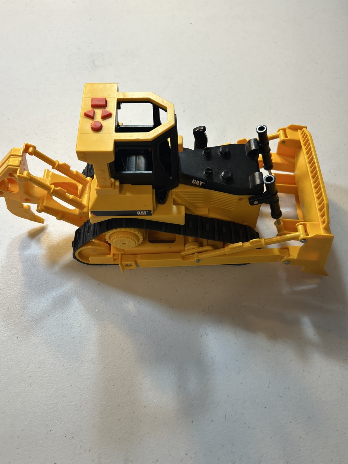 Cat Bulldozer battery operated moves and makes sounds