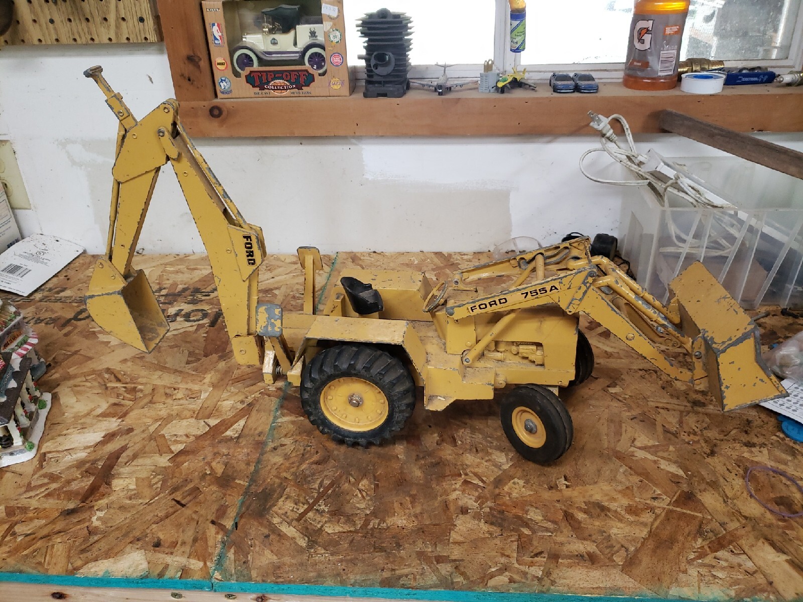 Vintage ERTL Ford 755A Backhoe End Loader 1/12th Scale Used READ BROKEN TIE RODS