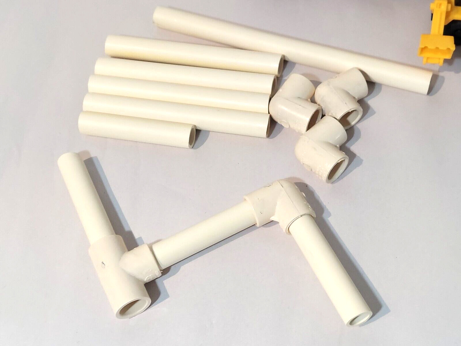 Set of 5 Plastic CAT Plastic Construction Toys Dump Truck Car Dig +15 Pipe Track