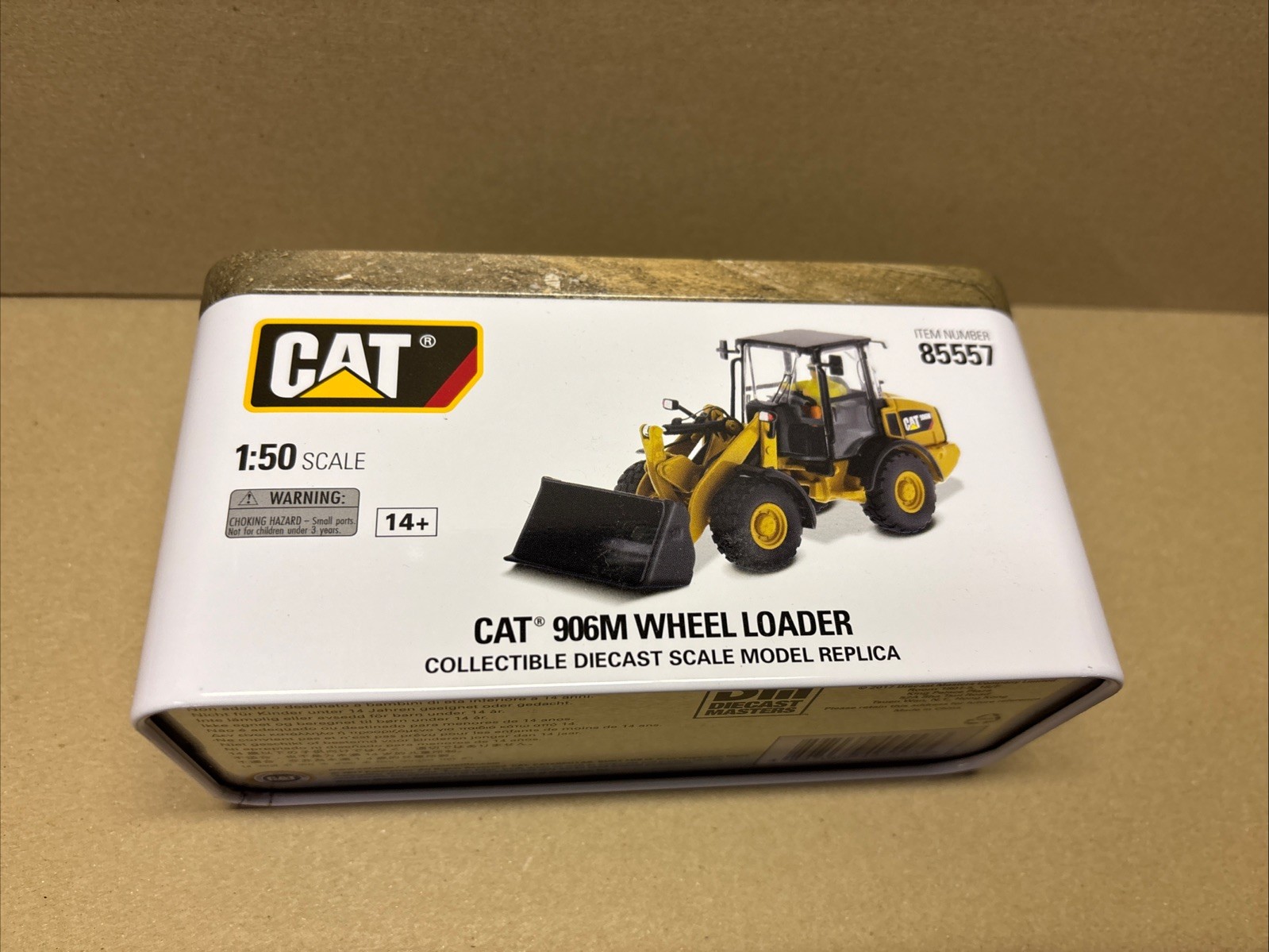 Diecast Masters Caterpillar 906M Compact Wheel Loader 85557 1:50