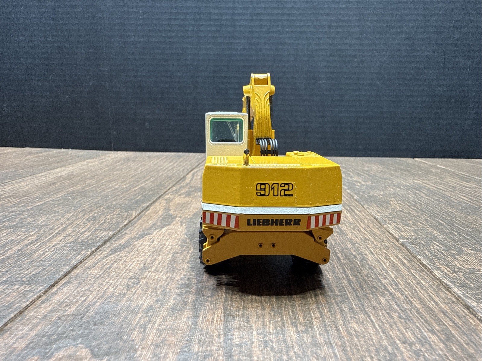 Liebherr A 912 Litronic The Hydraulic Excavator LA PELLE HYDRAULIQUE 1:50 Scale