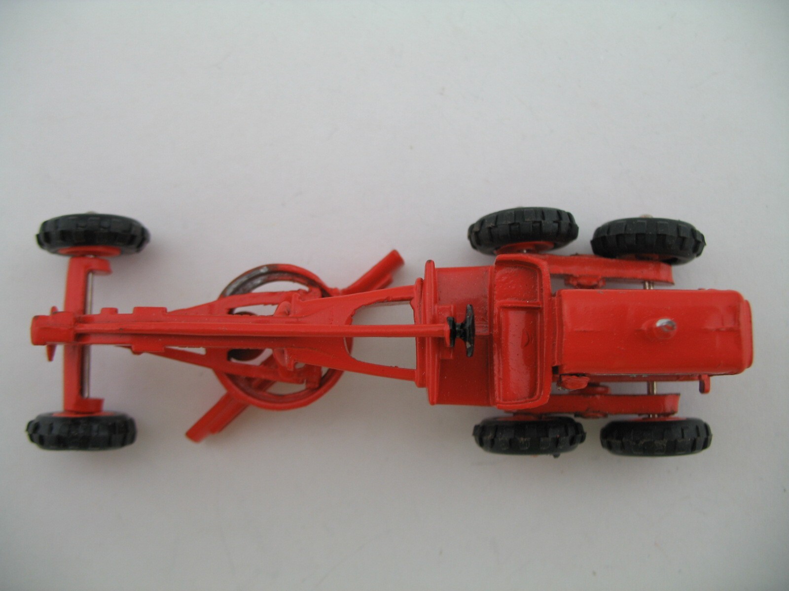 Mini Dinky Model 99: Caterpillar Grader, with Garage Box