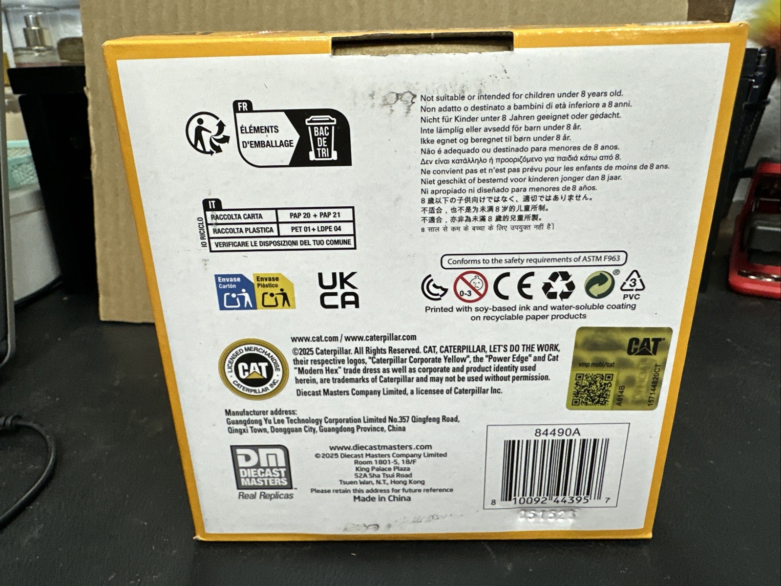 Diecast Masters CAT 730 Articulated Truck 1:87 HO Scale