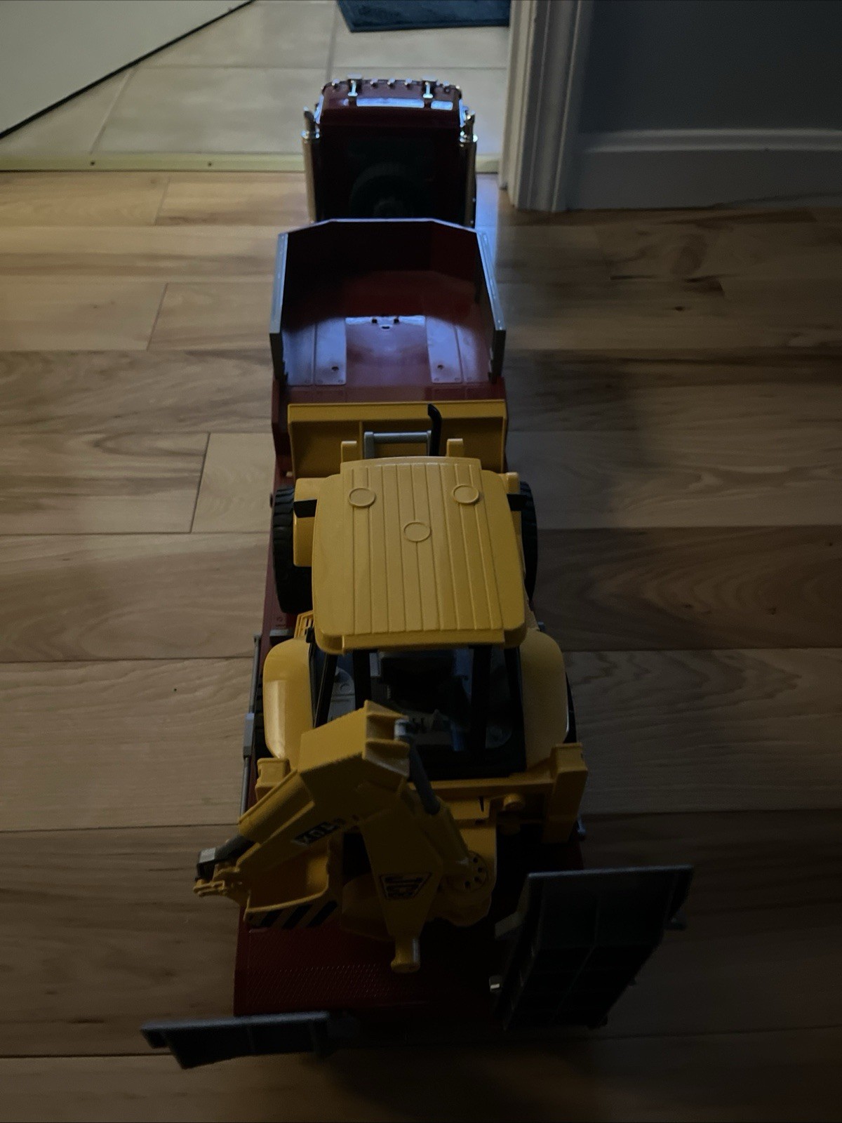 JCB 4CX Loader Diecast Construction Vehicle with Red Truck and Trailer Toy Set