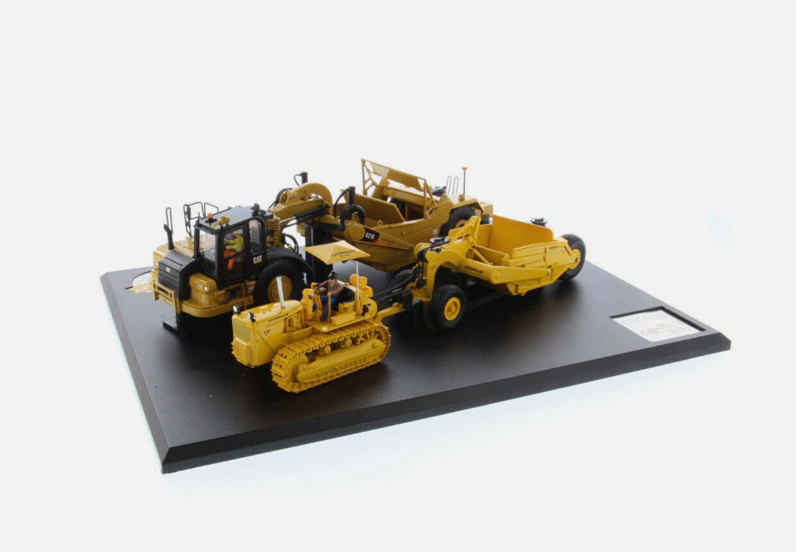 Diecast Masters 1/50 Caterpillar D7C & 70 Scraper & 621K Tractor Scraper Diecast
