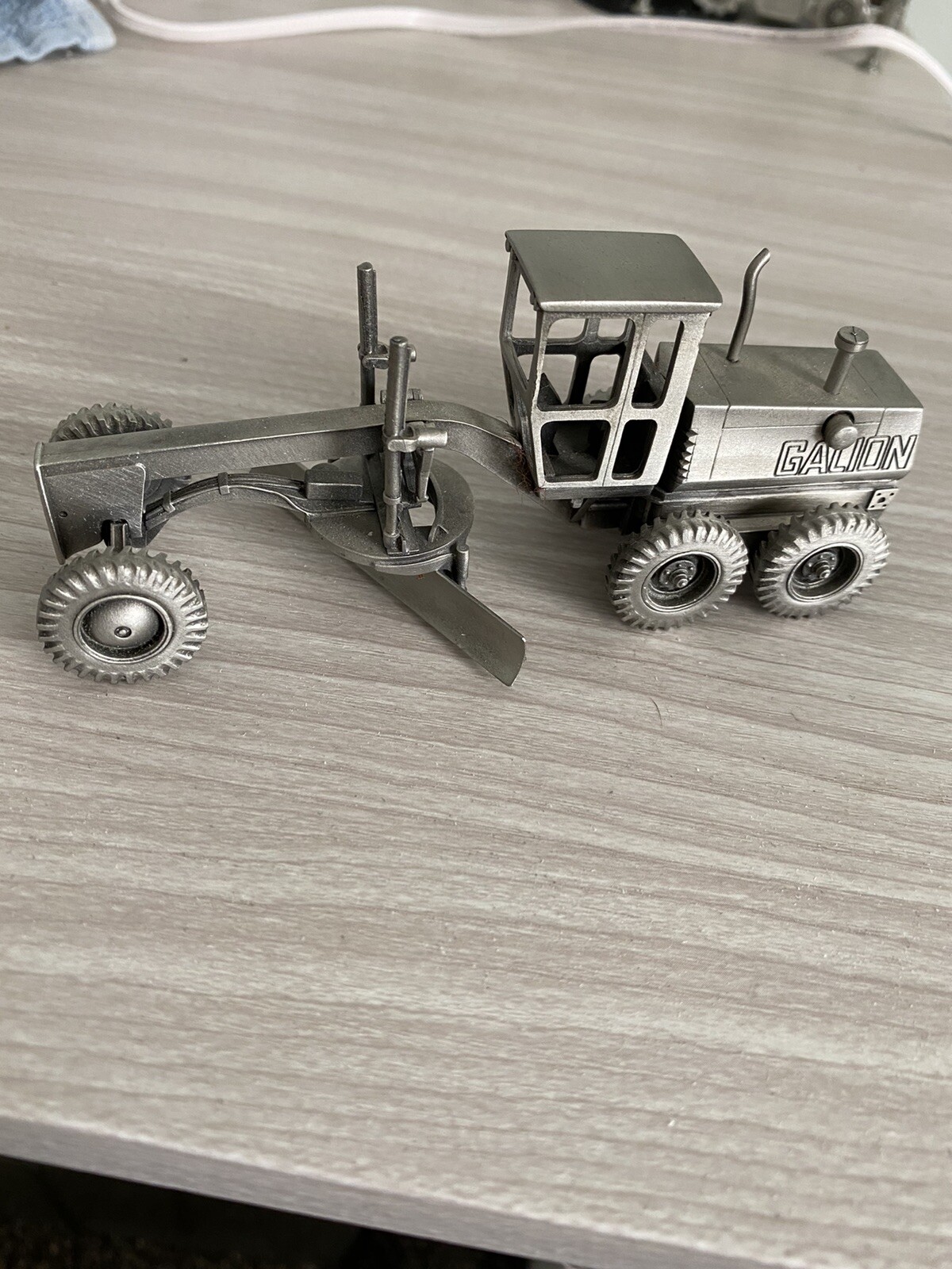 Galion A-550 Grader Precision Pewter Artisans Hard Hat Collection