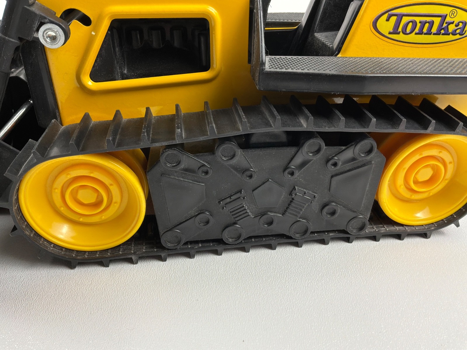 Hasbro 2012 Tonka Yellow Plastic Metal Bulldozer M-7461 Construction Toy Truck