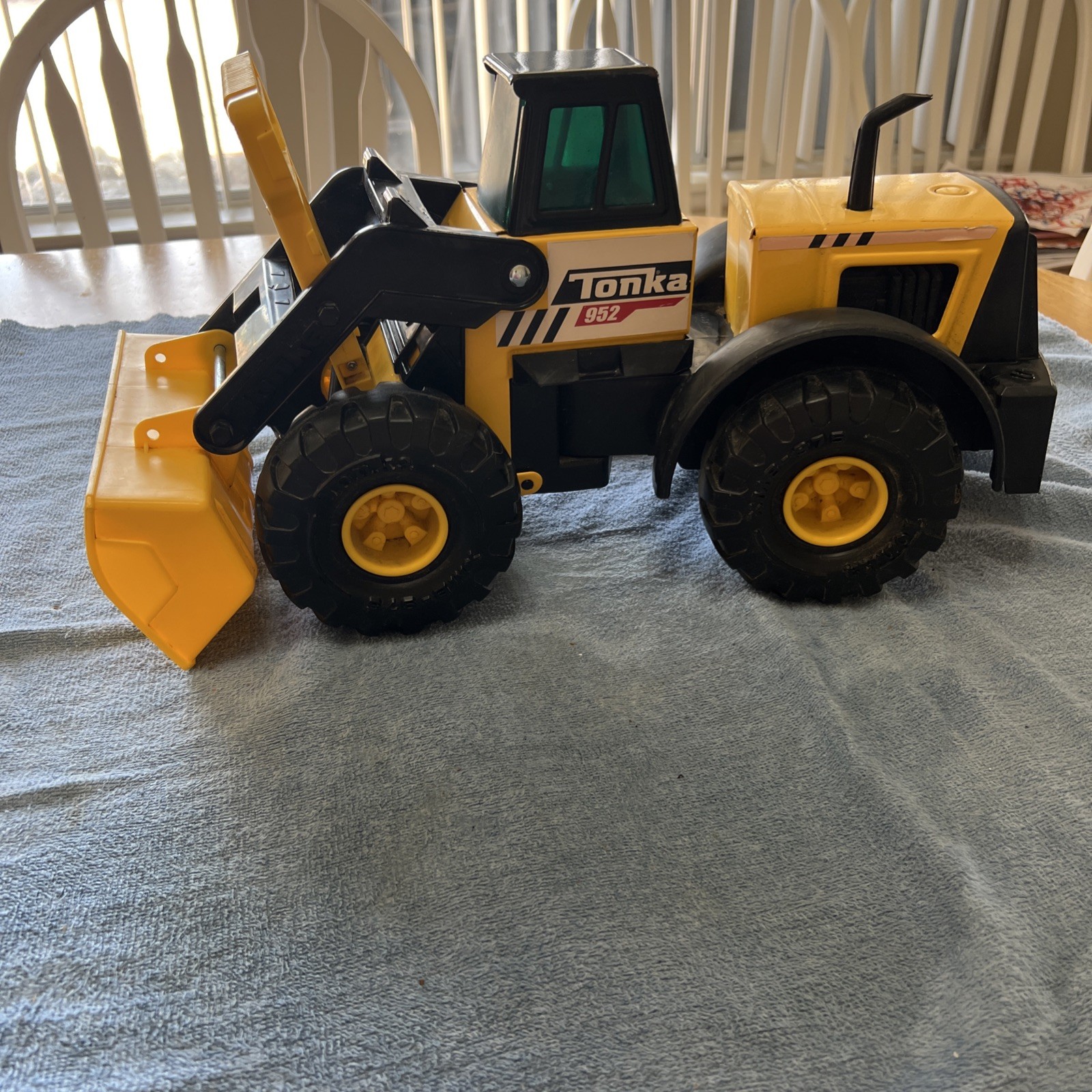 Tonka Steel Classics, Classic Front Loader 952 Big Construction Truck