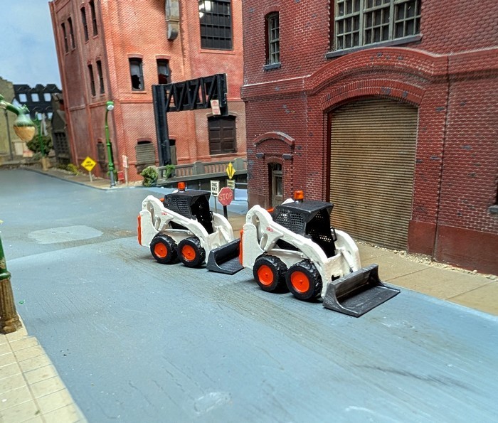 1/87 HO Scale Custom Built Bobcat Skid Steer. 3D Printed Resin Model