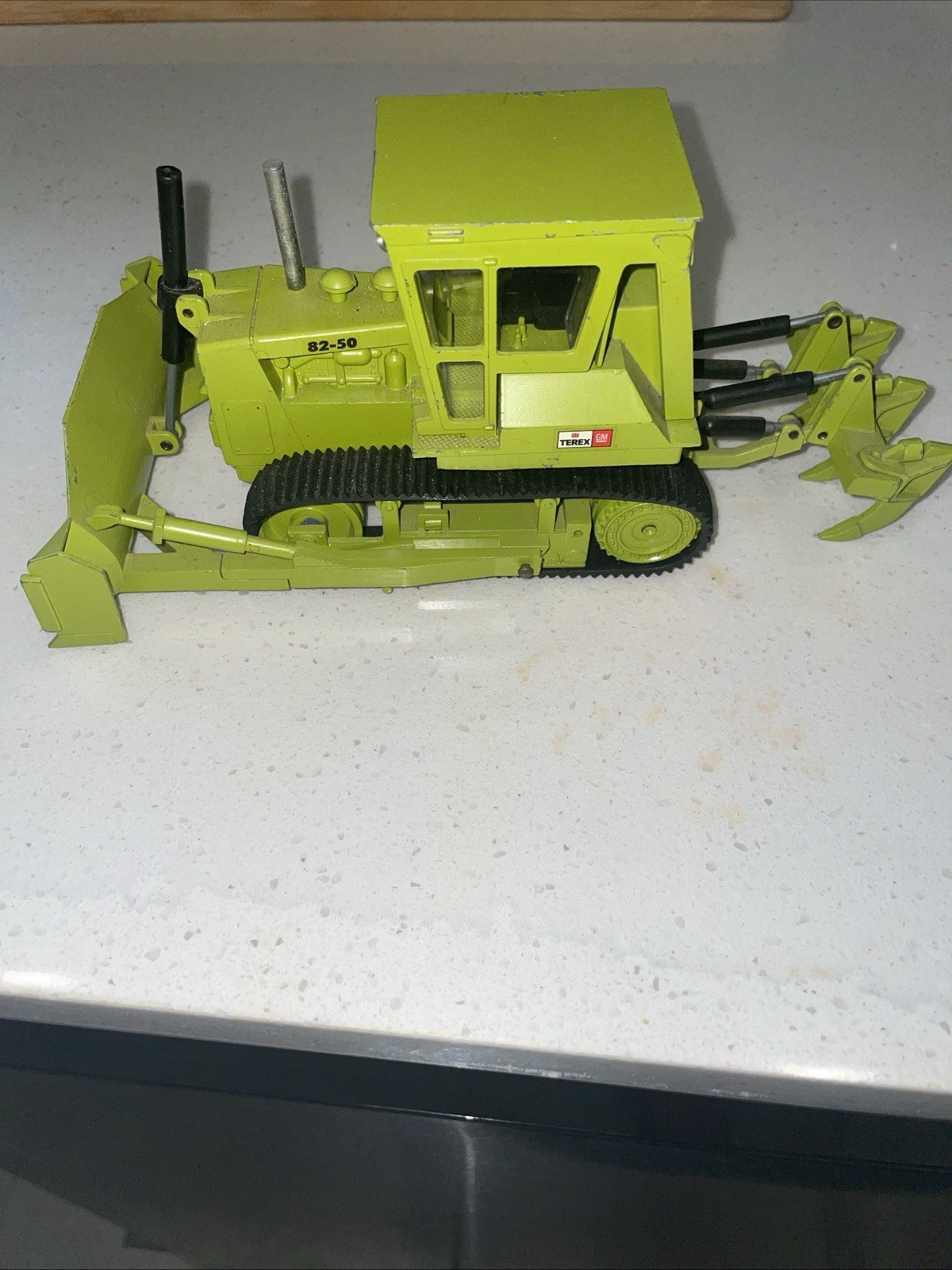 Terex 82-50 NZG Diecast Bulldozer Green Vintage 1:40 Crawler Excavator