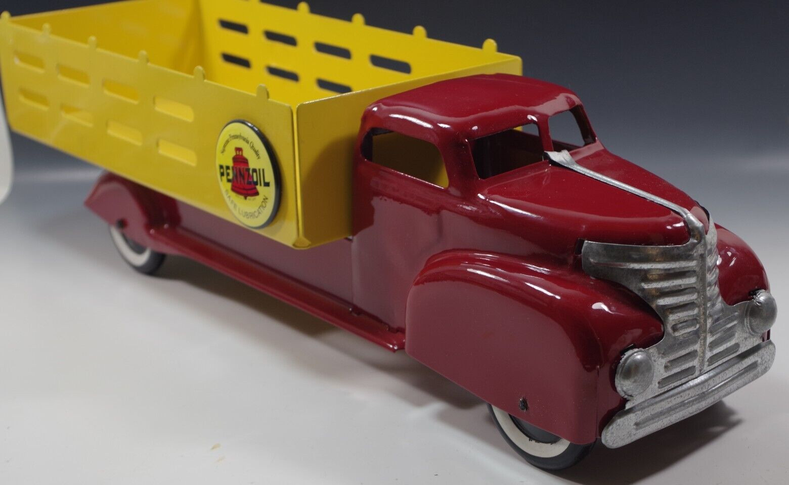 WYANDOTTE PENNZOIL STAKE TRUCK PRESSED STEEL RESTORED VINTAGE 20” MINT CON.