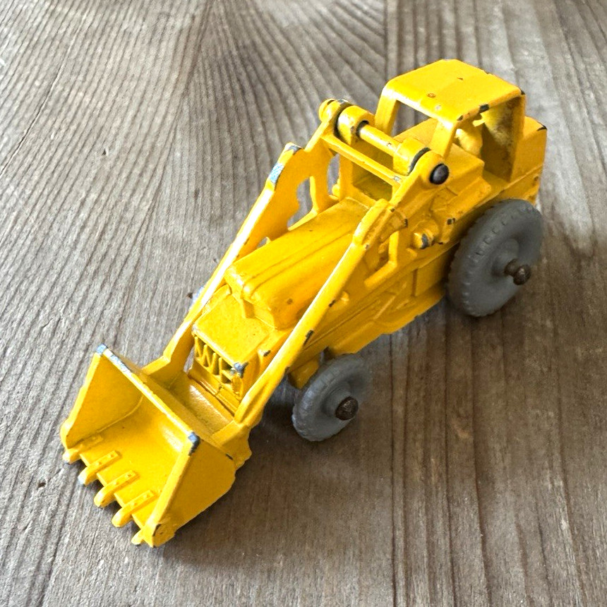 Matchbox 1-75 Series #24 Weatherill Hydraulic Excavator. England. 1960s vintage