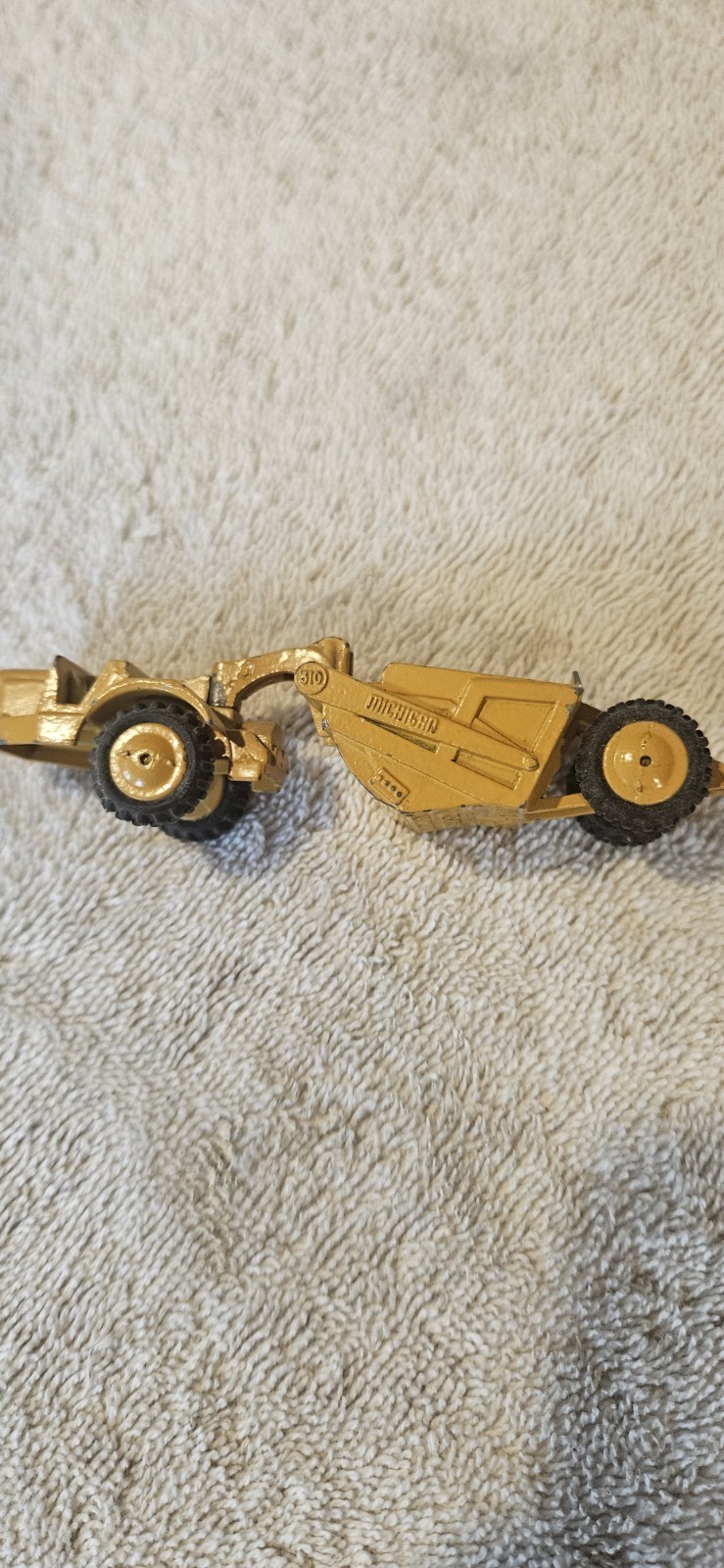 Ledo Toy Michigan 310 Scraper Diecast Yellow Black Construction Vehicle