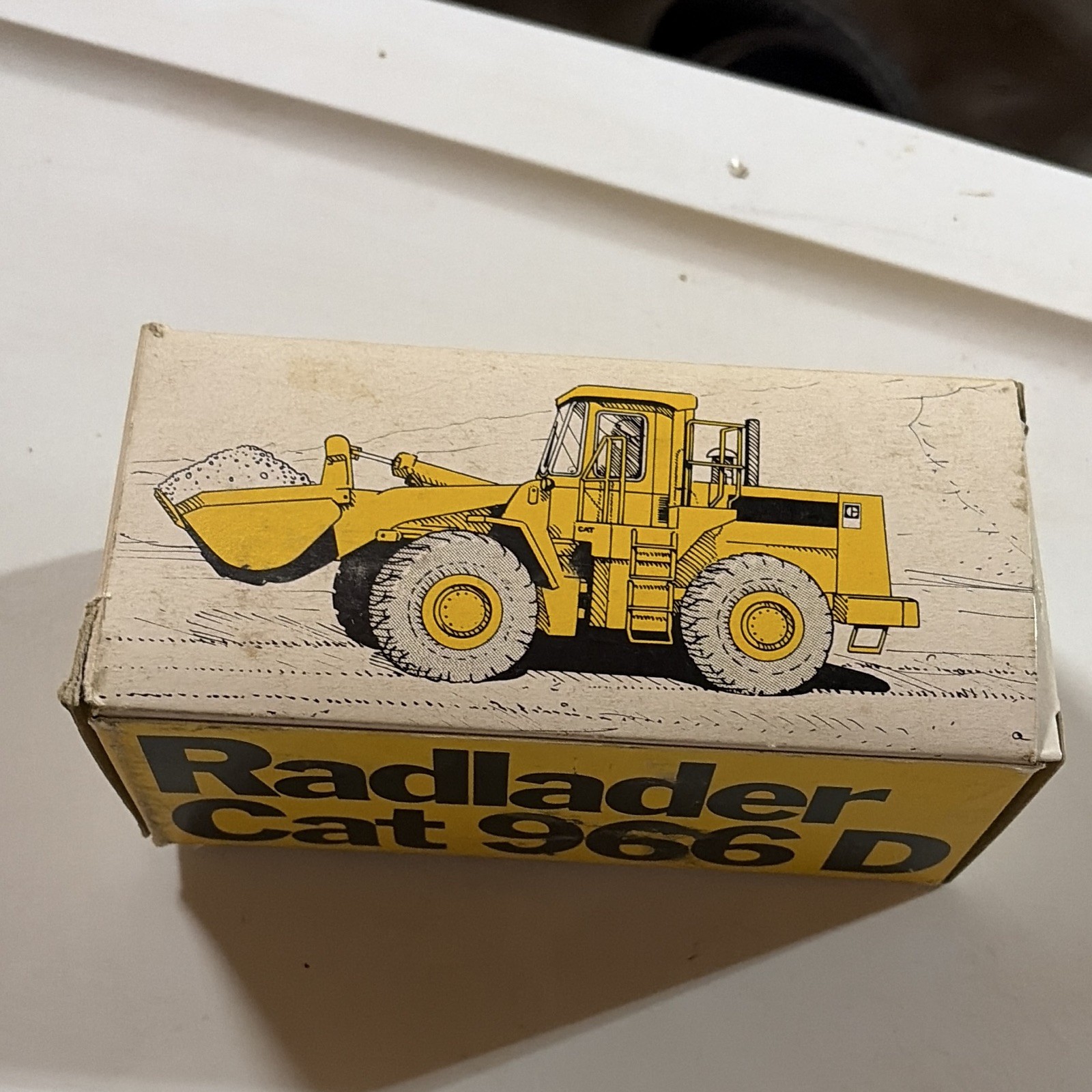 Radlader CAT 966D Wheel Loader Diecast Construction Vehicle Yellow w/ Box
